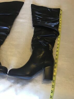 Classic Black Knee-High Block Heel Women's Boots
